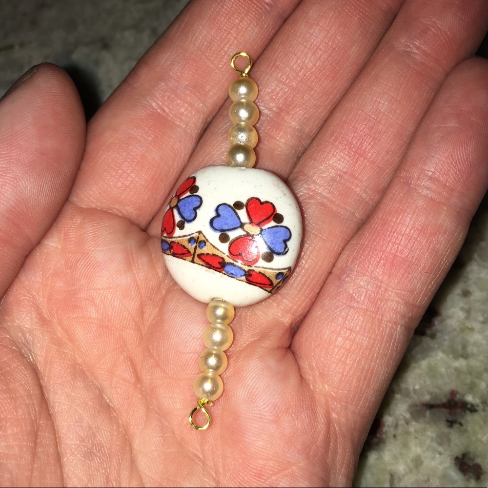 ✨(2/$12) glass bead charm